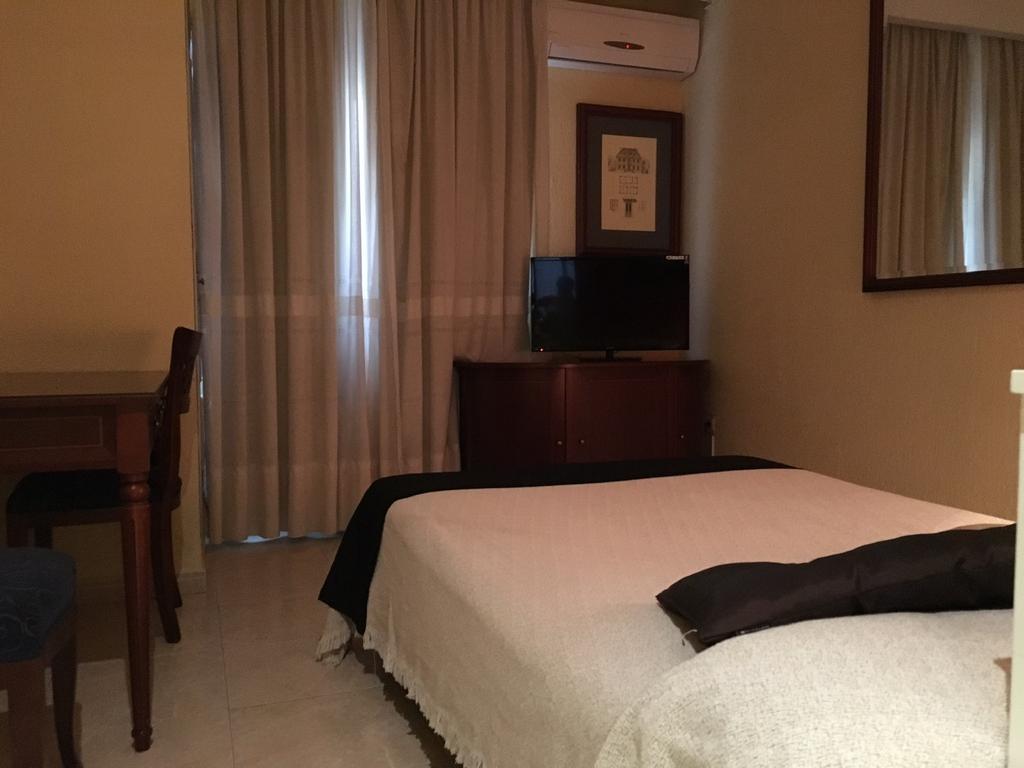 Hotel Nuevo Ara Caceres Ngoại thất bức ảnh