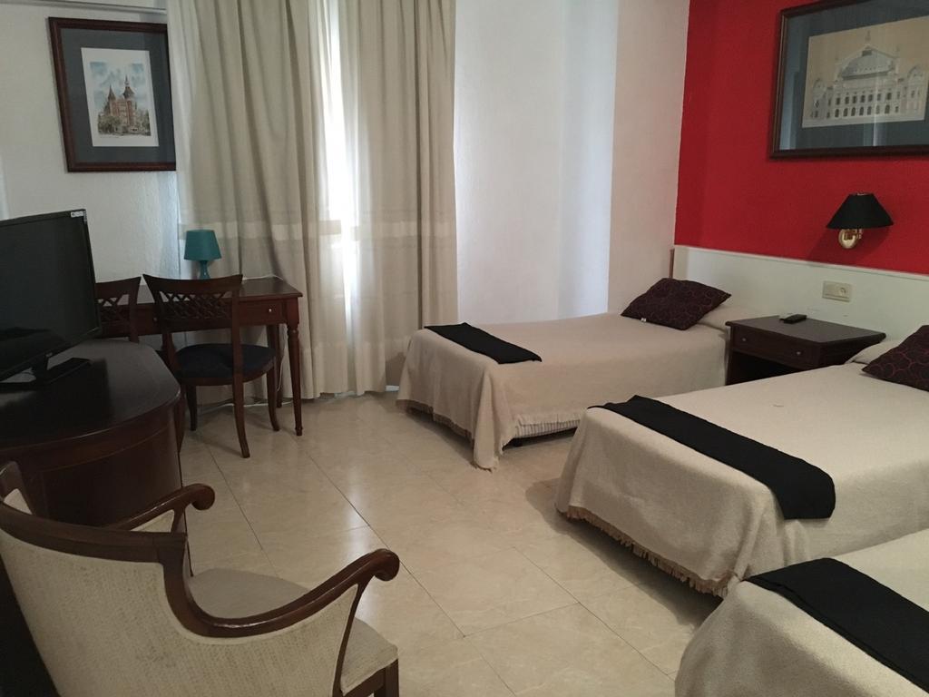 Hotel Nuevo Ara Caceres Ngoại thất bức ảnh