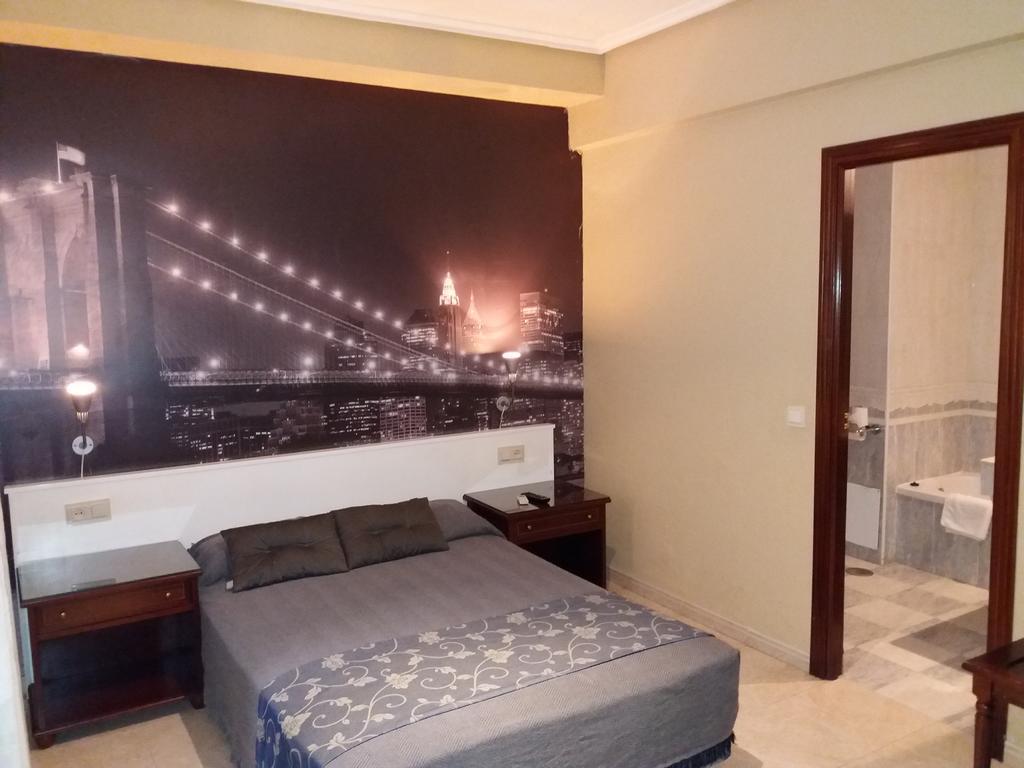 Hotel Nuevo Ara Caceres Ngoại thất bức ảnh
