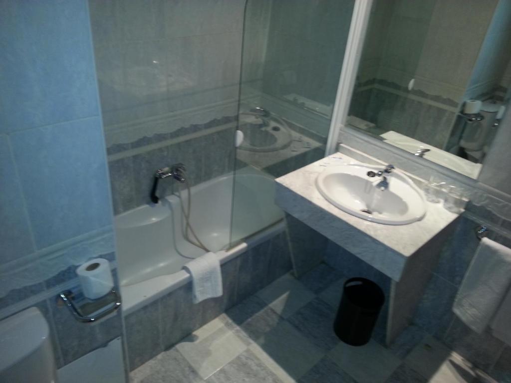 Hotel Nuevo Ara Caceres Ngoại thất bức ảnh