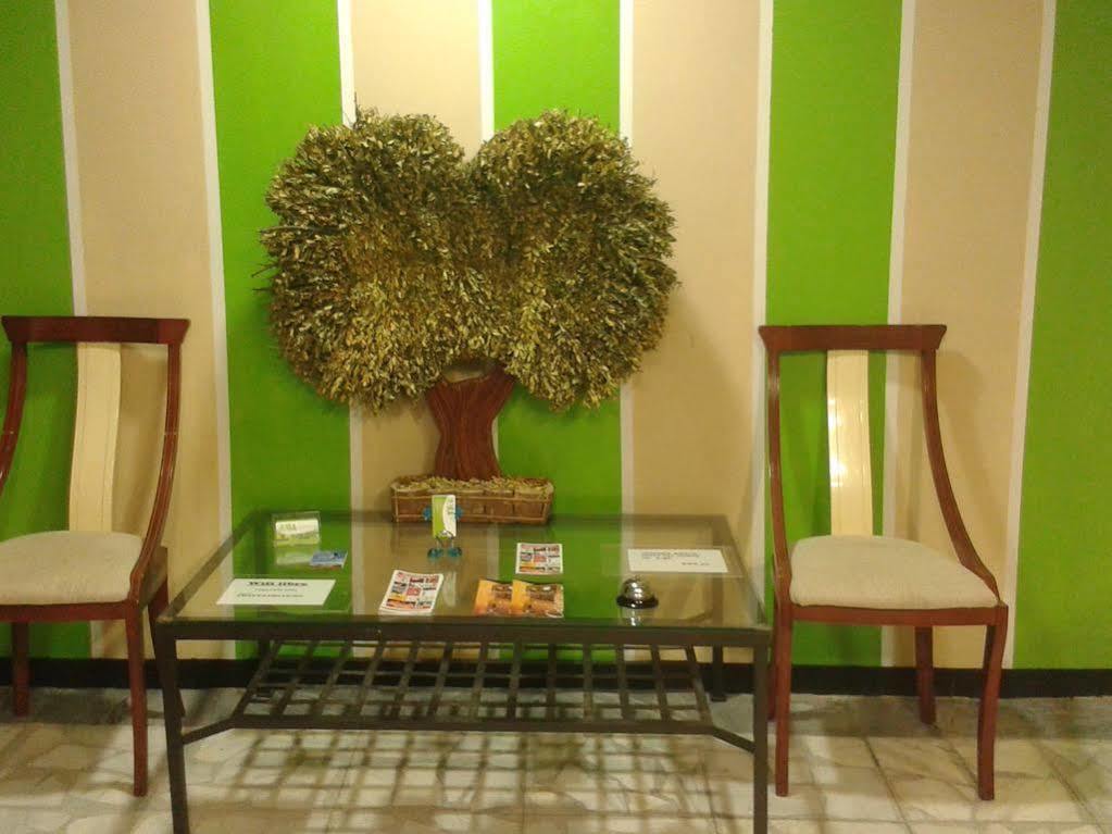Hotel Nuevo Ara Caceres Ngoại thất bức ảnh