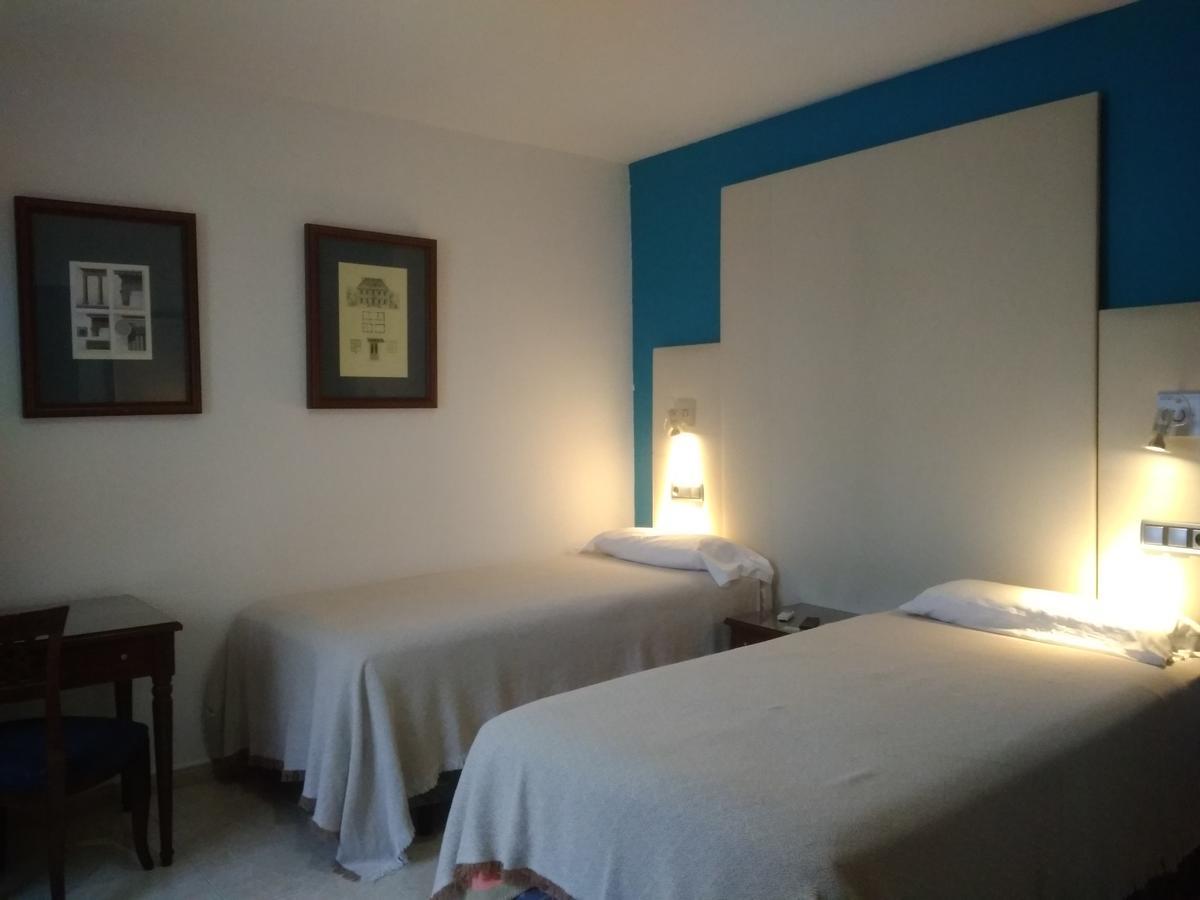 Hotel Nuevo Ara Caceres Ngoại thất bức ảnh