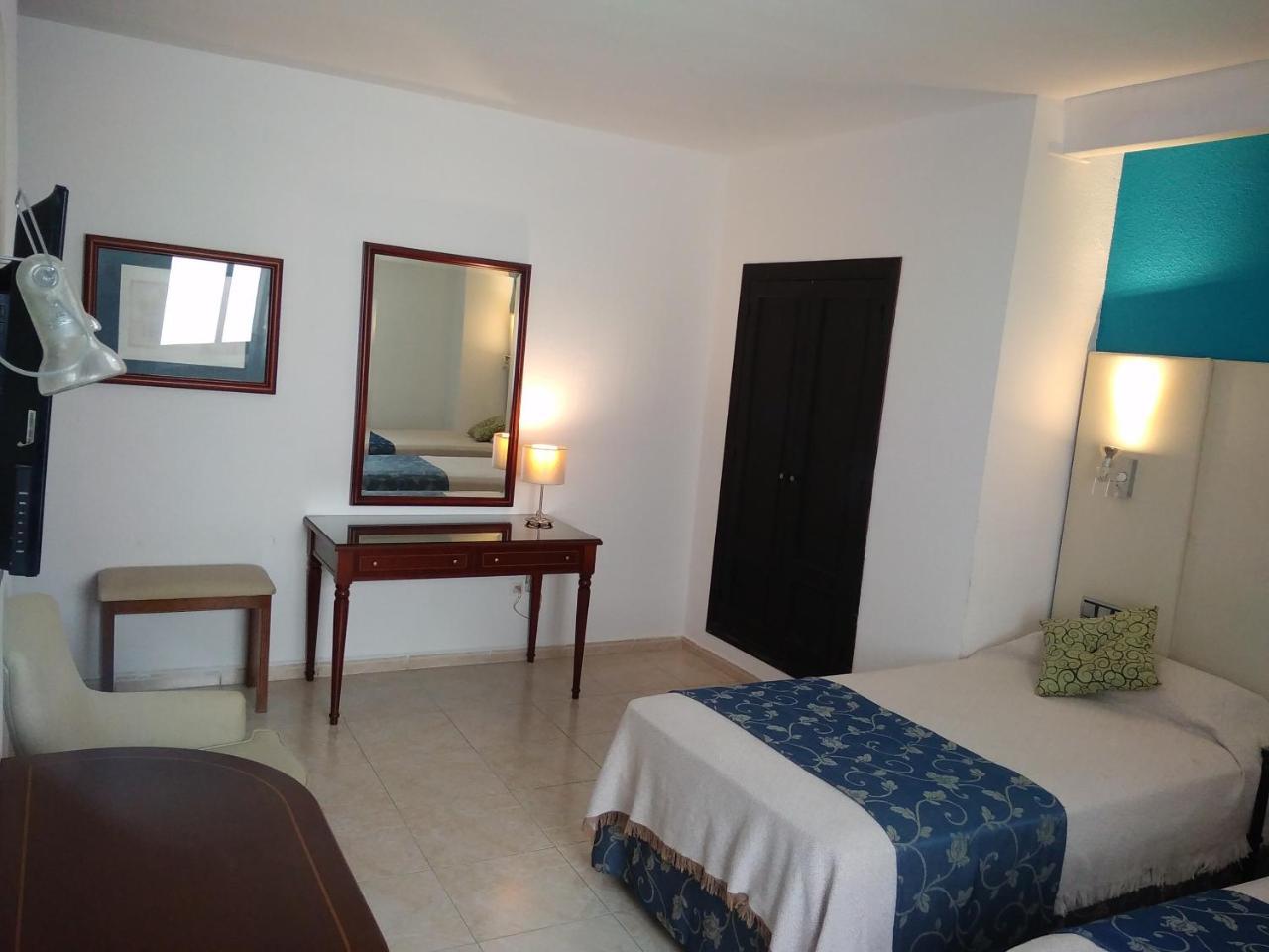 Hotel Nuevo Ara Caceres Ngoại thất bức ảnh