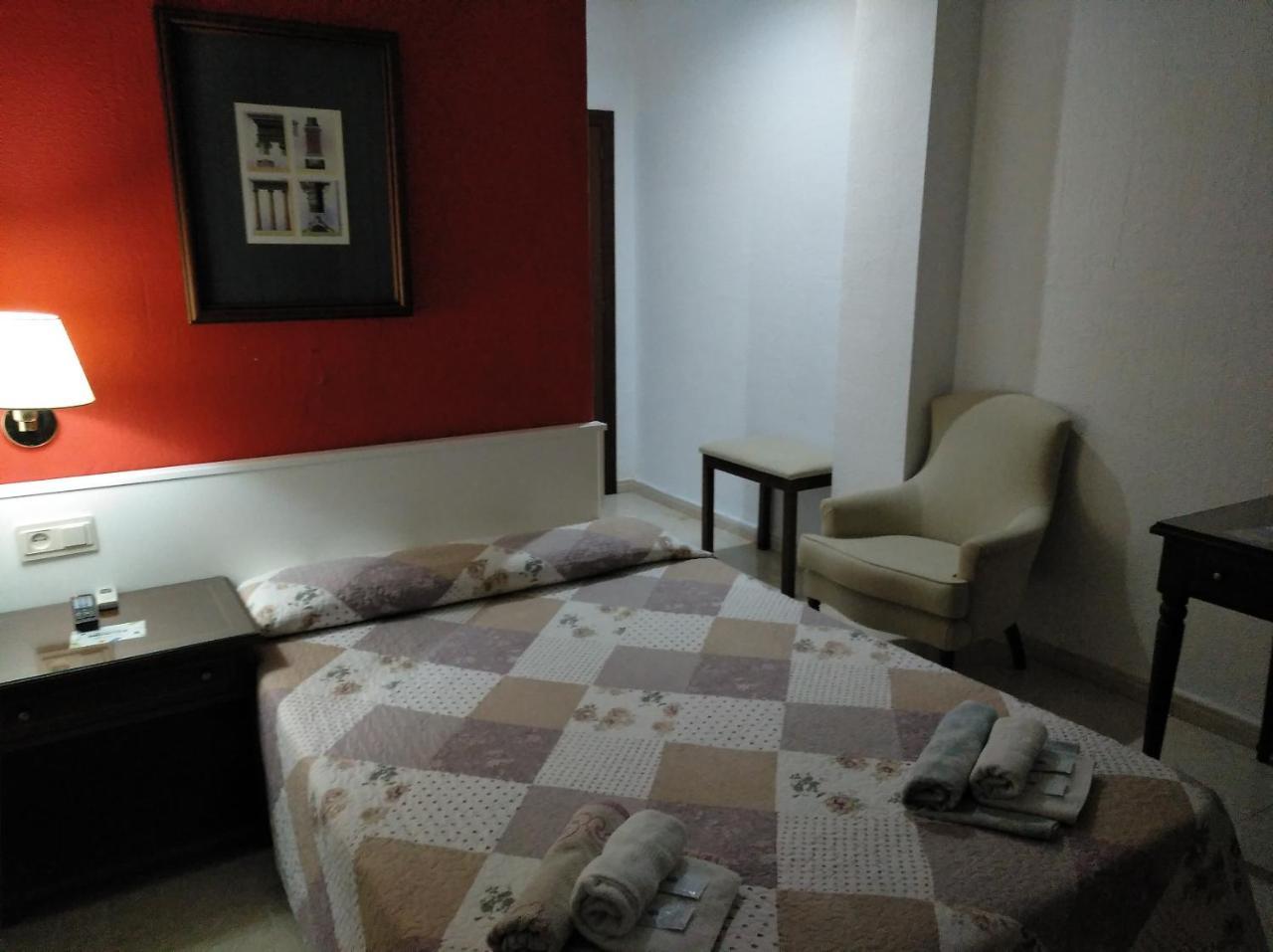 Hotel Nuevo Ara Caceres Ngoại thất bức ảnh