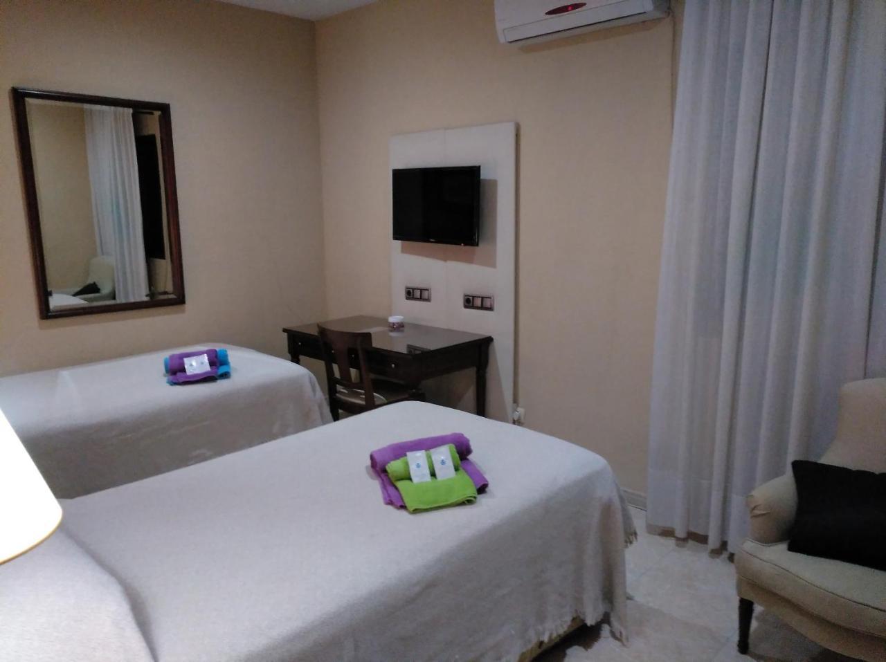 Hotel Nuevo Ara Caceres Ngoại thất bức ảnh