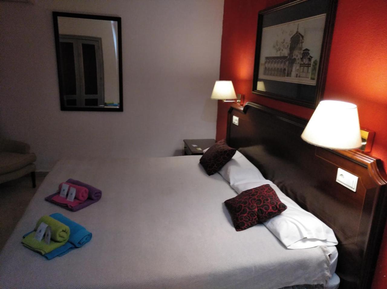 Hotel Nuevo Ara Caceres Ngoại thất bức ảnh