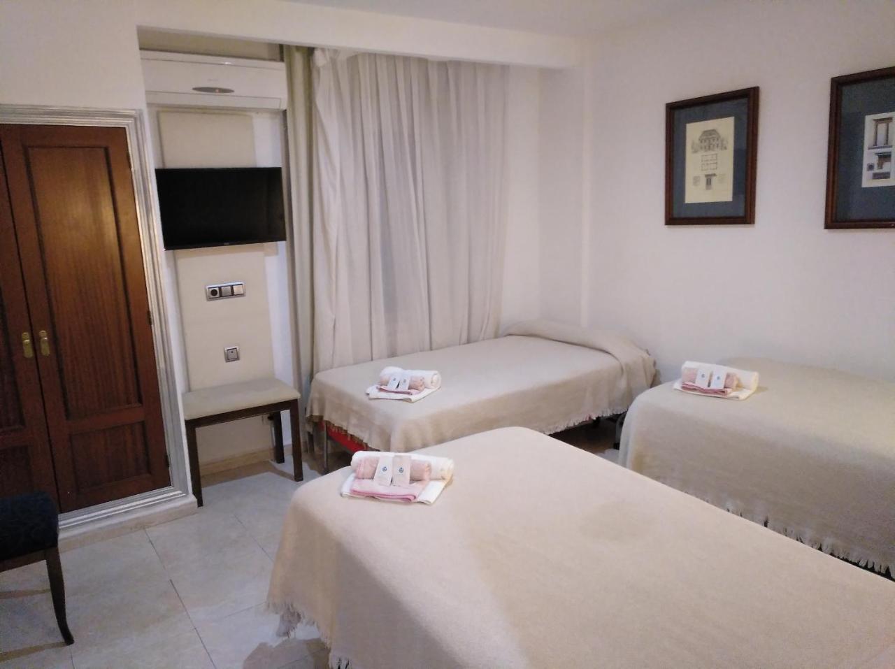 Hotel Nuevo Ara Caceres Ngoại thất bức ảnh